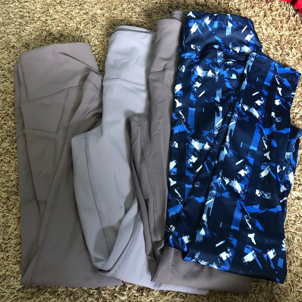 Lot of four leggings